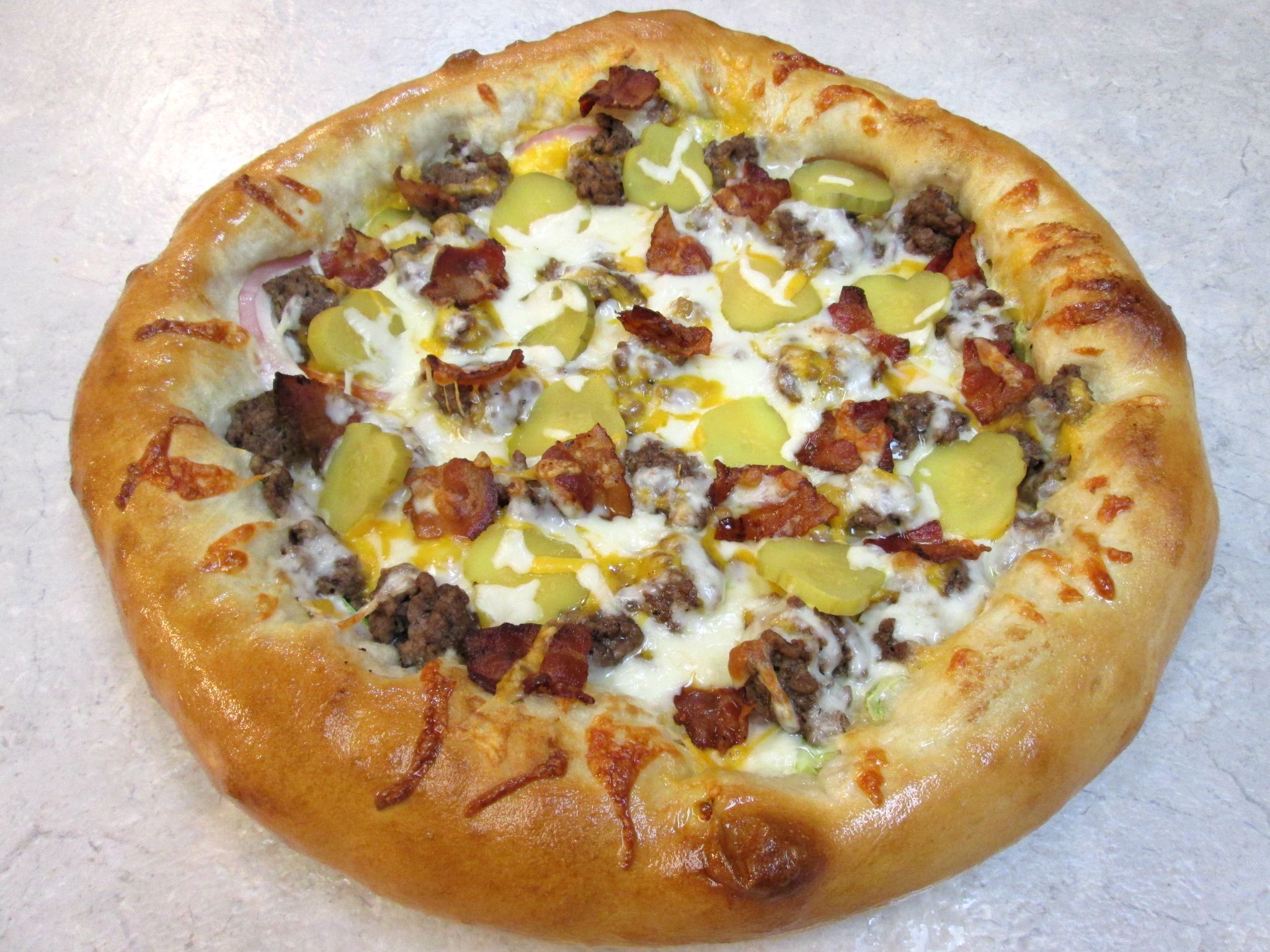 Hamburger Pizza – Bacon Cheeseburger Pizza