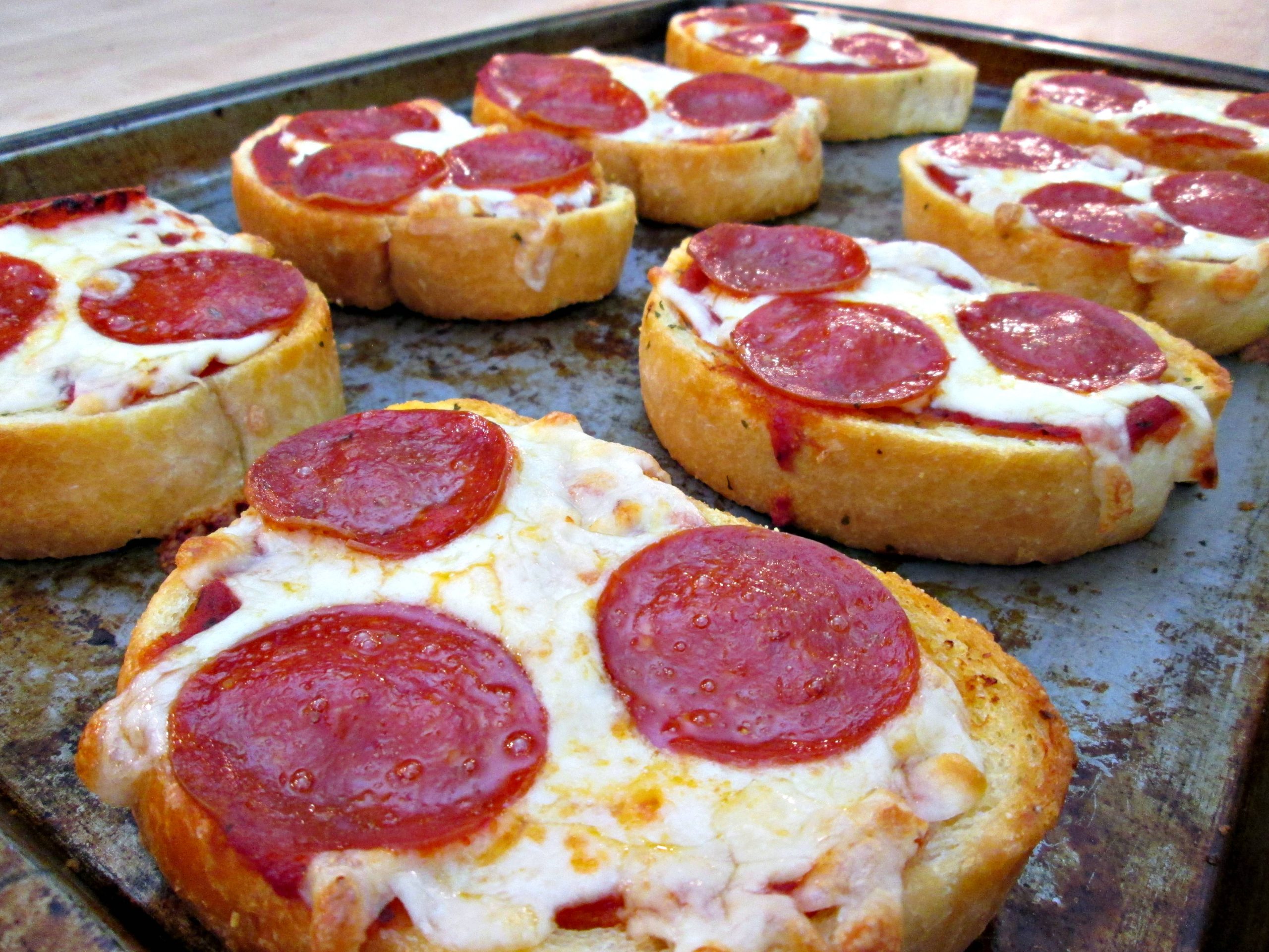 Garlic Bread Pizza with Texas Toast