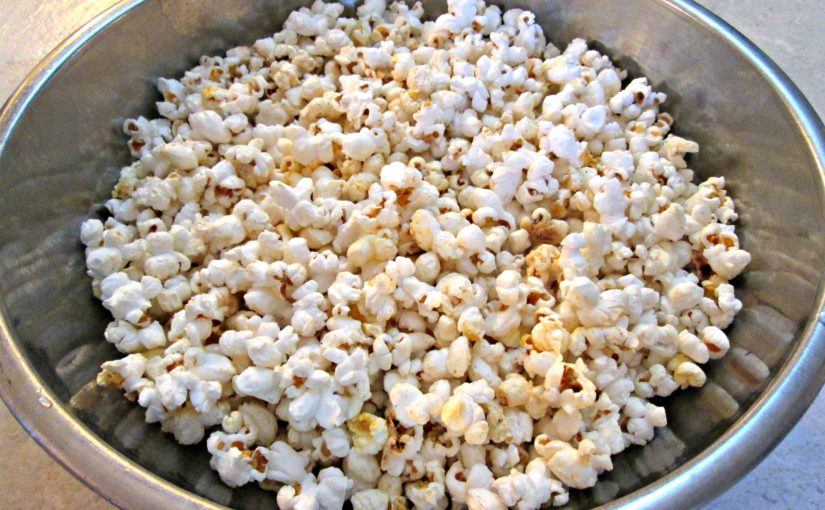 How to Make Movie Theater Popcorn